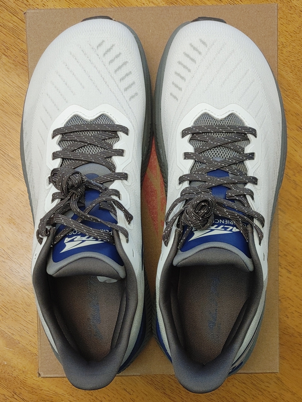 Altra Women's Experience Form Running Shoes